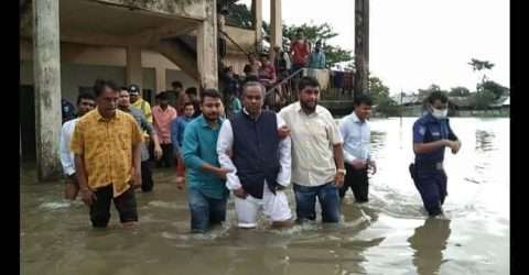 সুরমা ও দোয়ারাবাজার সদর ইউনিয়নে ত্রানসামগ্রী বিতরণ করা হয়েছে
