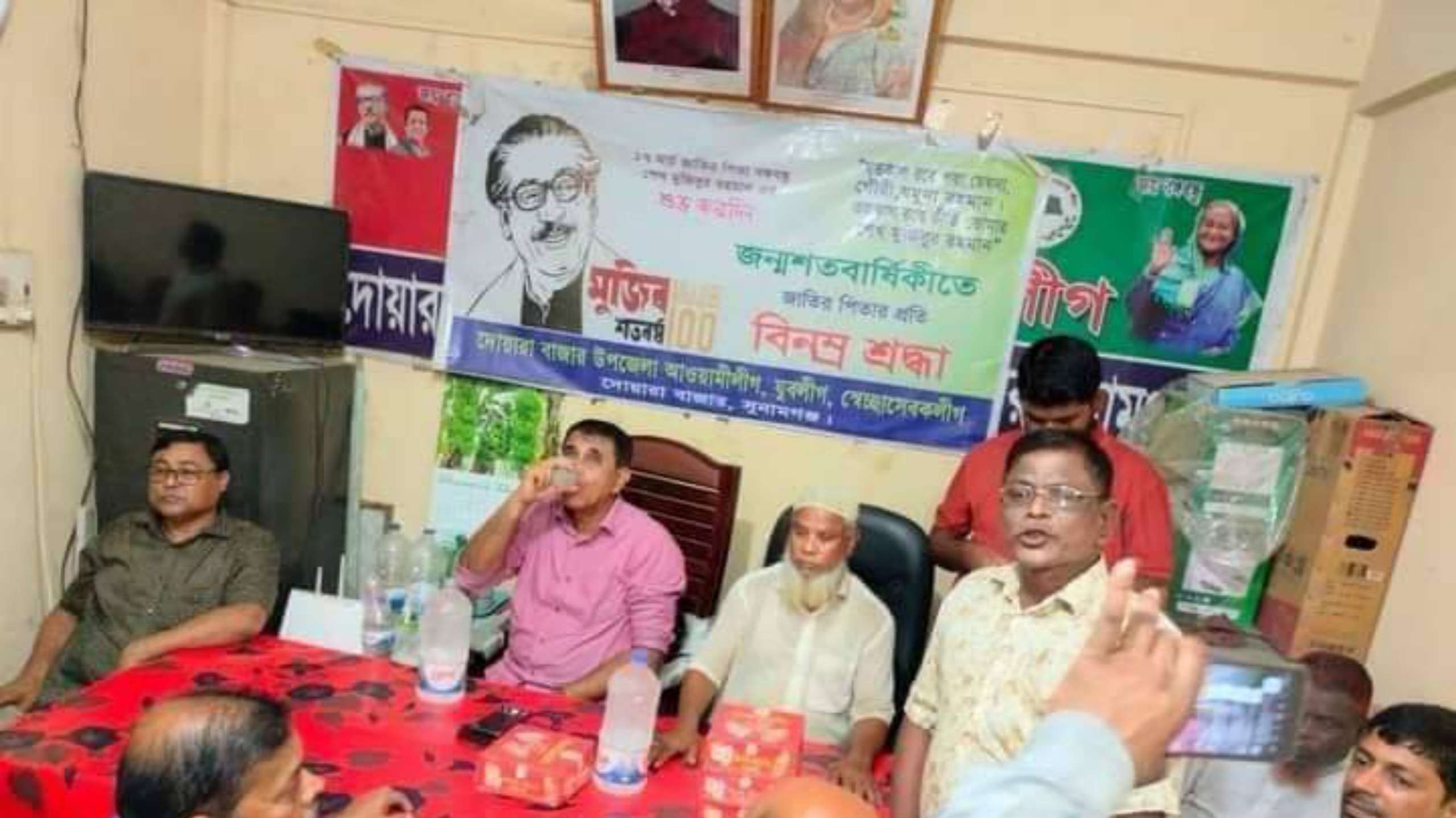 মহিবুর রহমান মানিক সংসদে প্যানেল স্পিকার নির্বাচিত হওয়ায় দোয়ারাবাজারে আনন্দ মিছিল