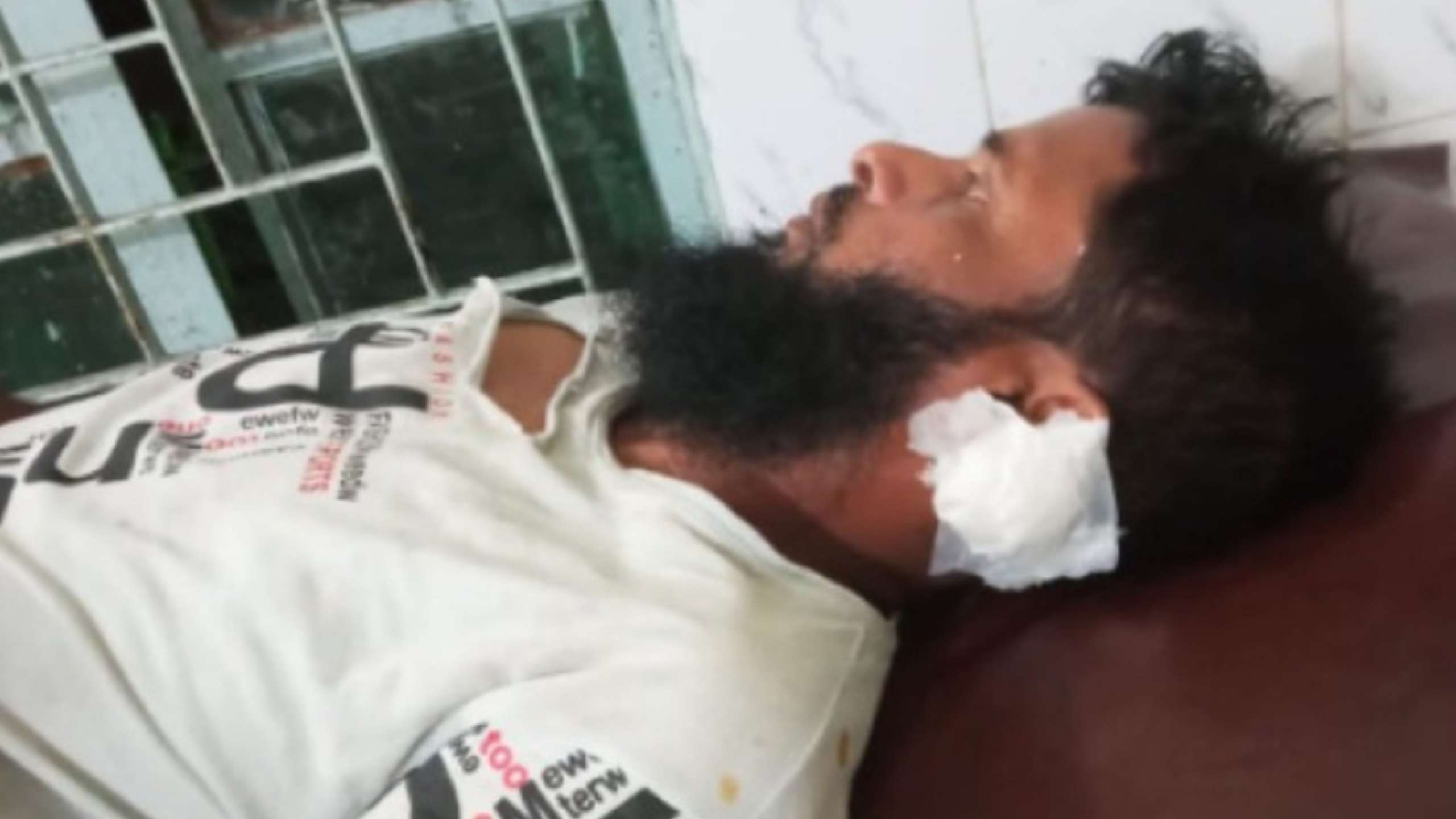 অস্ত্রের মুখে টাকা ছিনতাই : কোম্পানীগঞ্জ থানায় অভিযোগ দায়ের