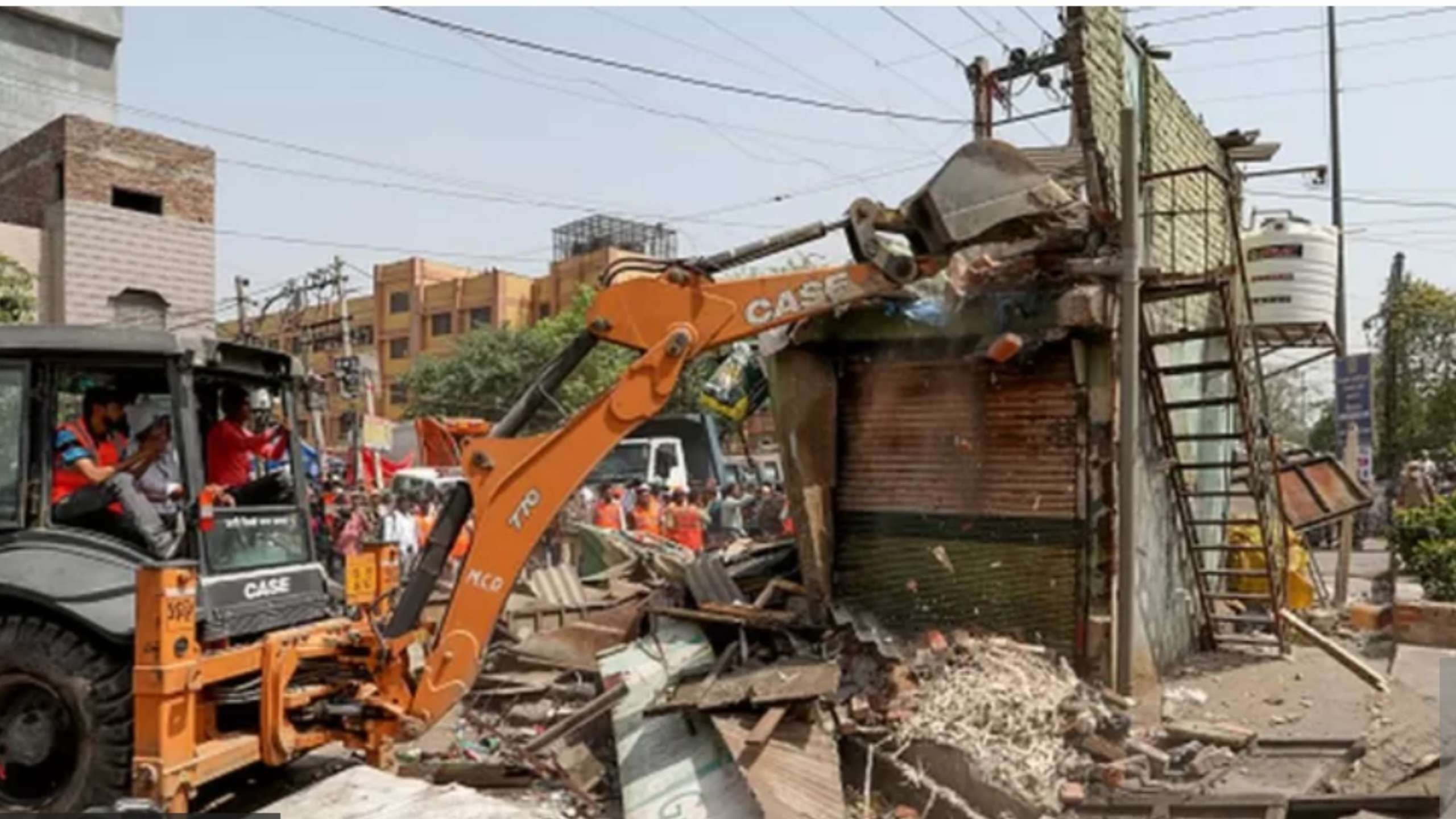 ভারতে নূপুর শর্মার বক্তব্যের ইস্যুতে প্রতিপক্ষের বাড়িতে বুলডোজারের আঘাত