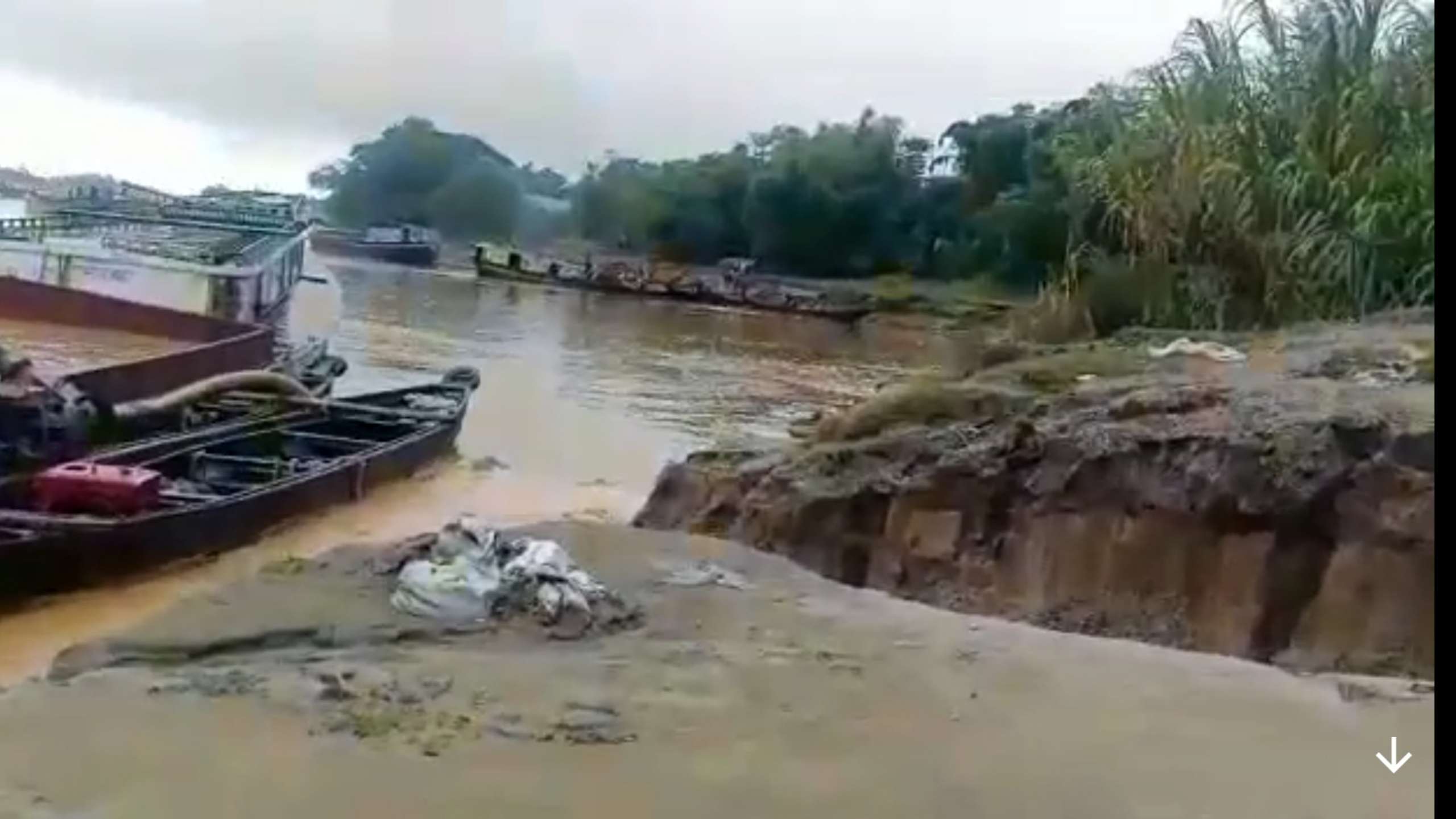 যন্ত্রদানবে ক্ষতবিক্ষত ইসলামগঞ্জ বাজার