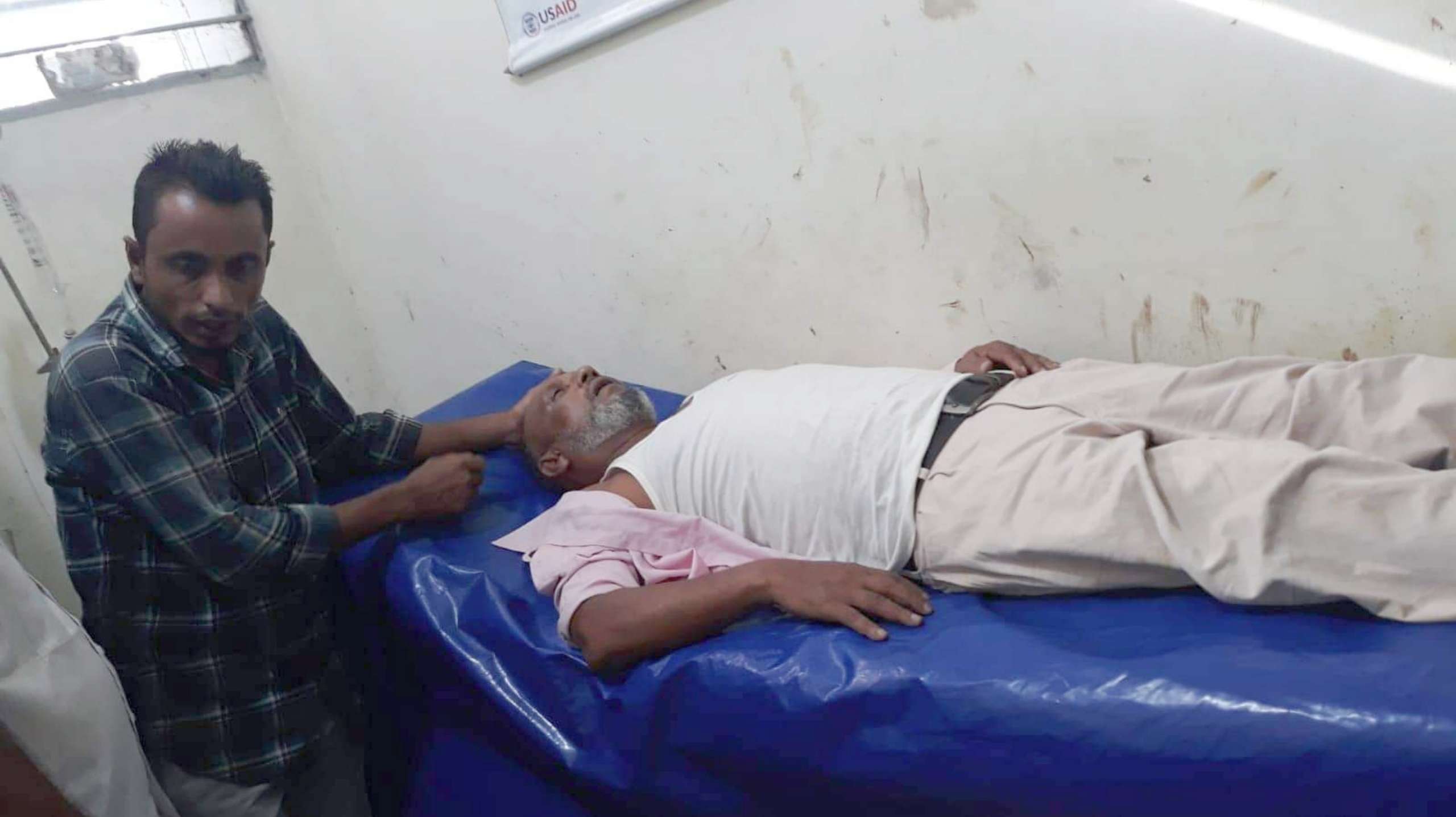 অধ্যক্ষকে পেটালো চেয়ারম্যানের চার ভাতিজা, এলাকাজুড়ে নিন্দার ঝড়