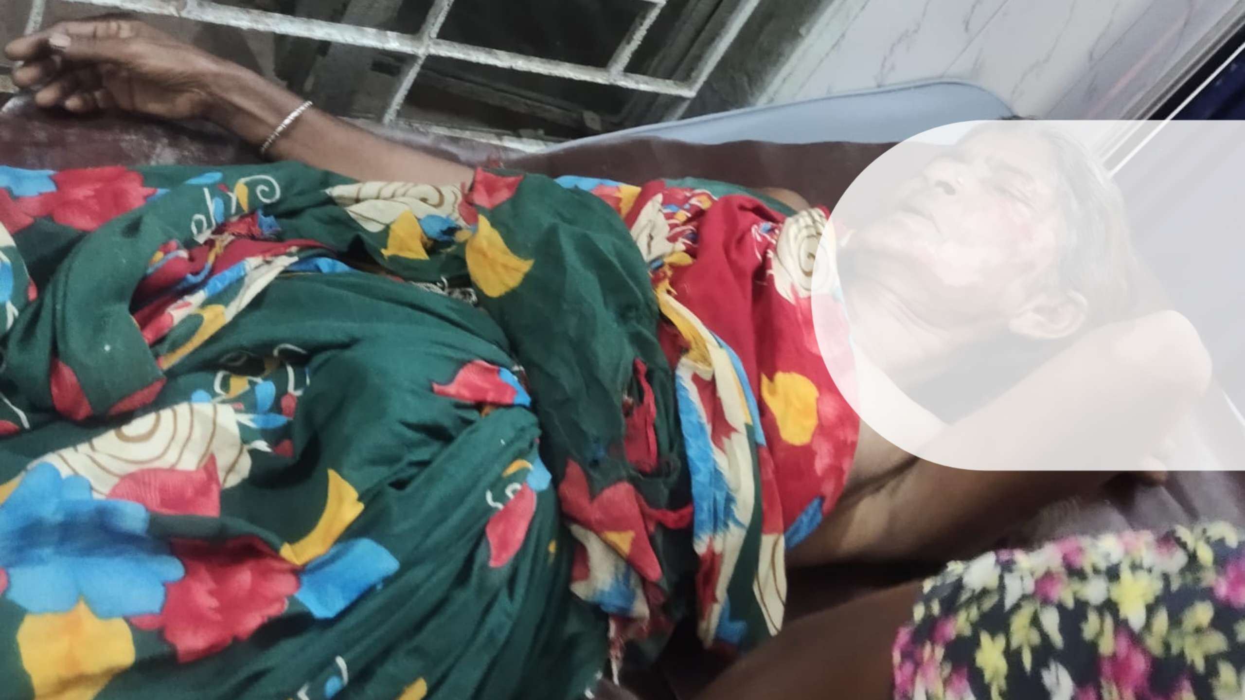 কোম্পানীগঞ্জে বৃদ্ধাকে চাপা দিলেন অটোরিকশা