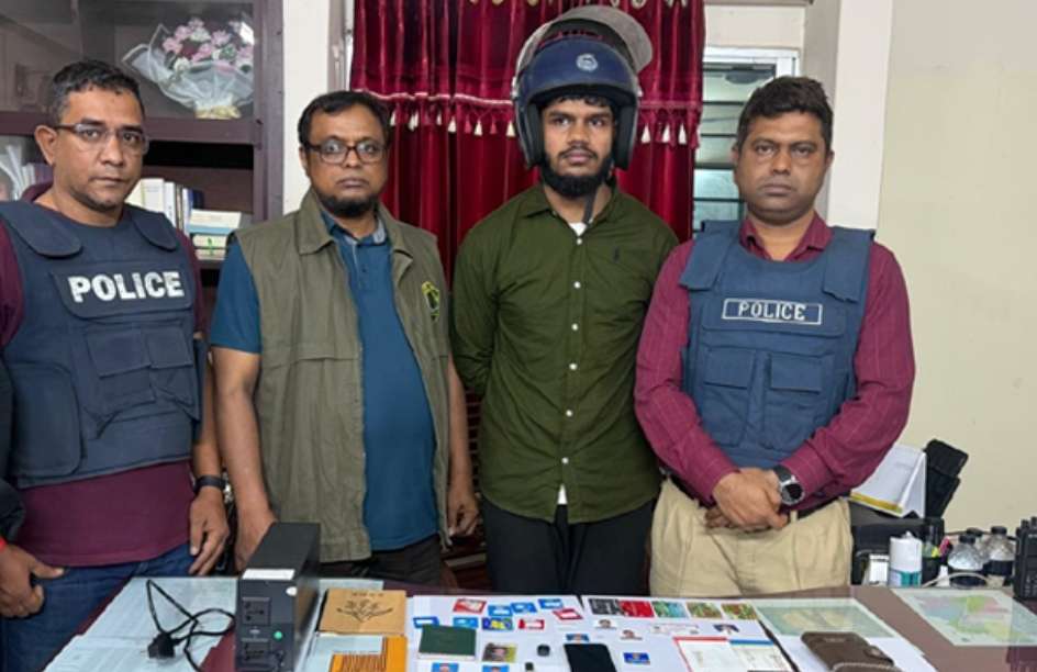 বড়লেখায় নিষিদ্ধ ঘোষিত উগ্রবাদী সংগঠনের দুই সদস্য আটক
