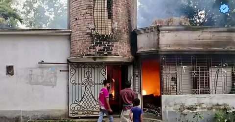 ছাত্রীকে ধর্ষণচেষ্টার অভিযোগে মাদ্রাসায় আগুন, শিক্ষক আটক